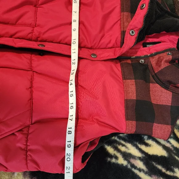 Eddie Bauer Red Buffalo Plaid Men's Puffer Vest  Size XL - Picture 5 of 6